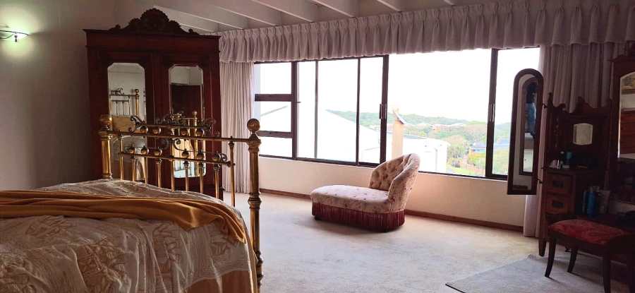 5 Bedroom Property for Sale in Beacon Bay Eastern Cape